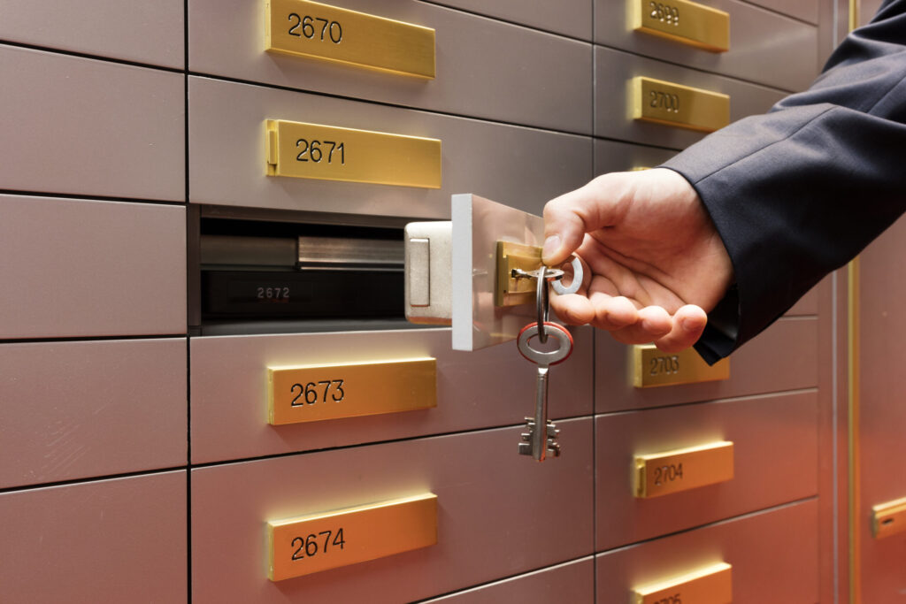 post@gaetanbally.ch   +41 79 6672862  /  8047 ZURICH