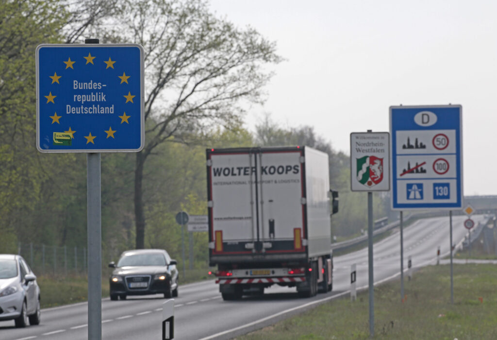 OLIVER BERG / KEYSTONE