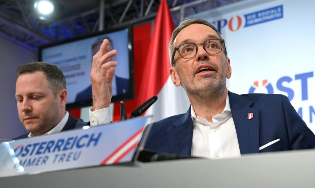 HELMUT FOHRINGER / KEYSTONE