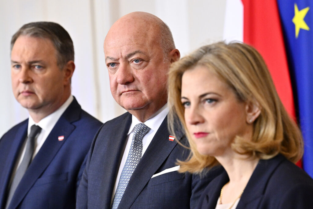 HANS KLAUS TECHT / KEYSTONE