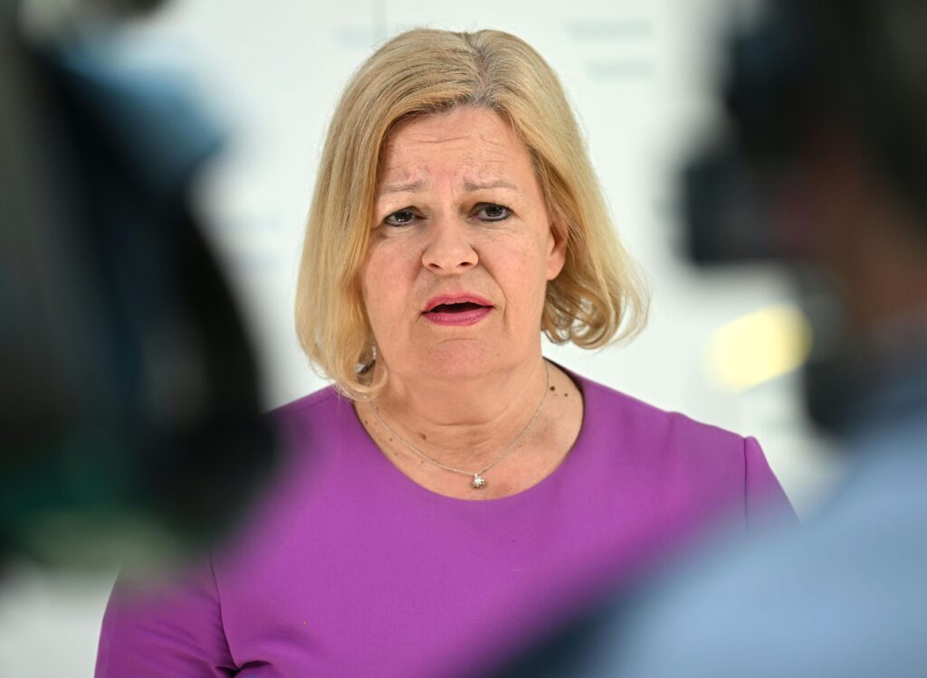 HELMUT FOHRINGER / KEYSTONE