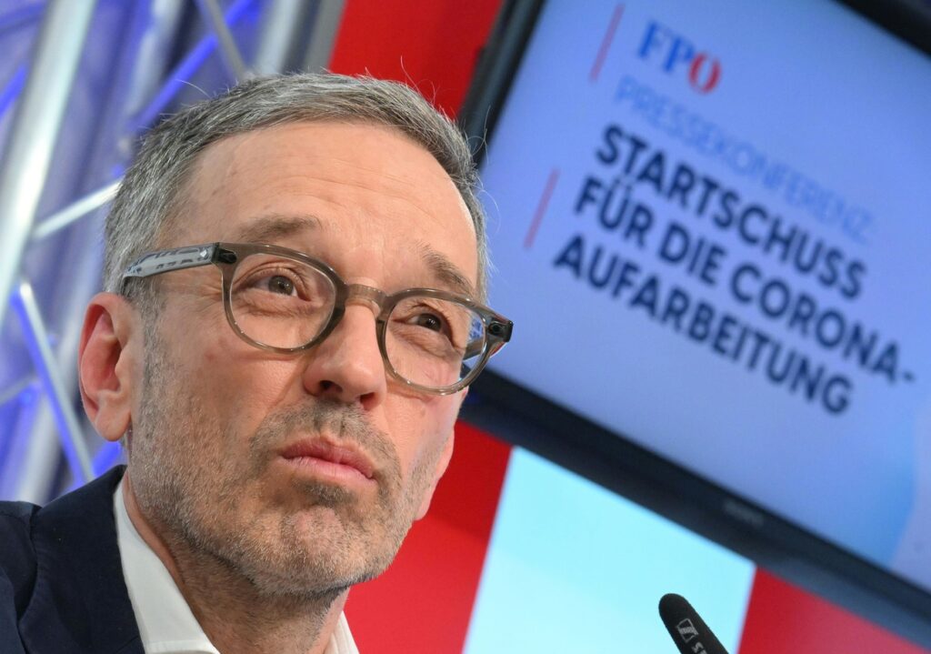 HELMUT FOHRINGER / KEYSTONE