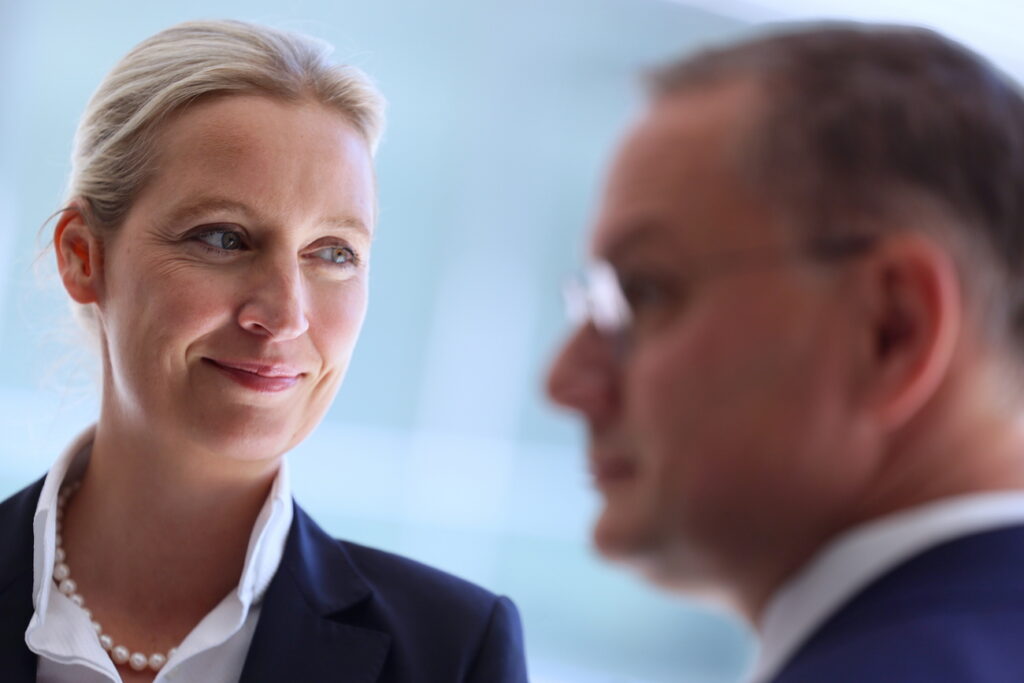 HANNIBAL HANSCHKE / KEYSTONE