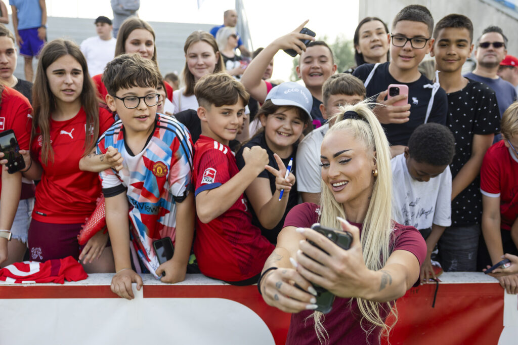 © KEYSTONE / PETER KLAUNZER