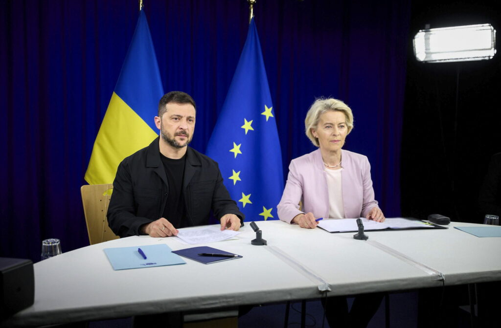 PRESIDENTIAL PRESS SERVICE HANDO / KEYSTONE