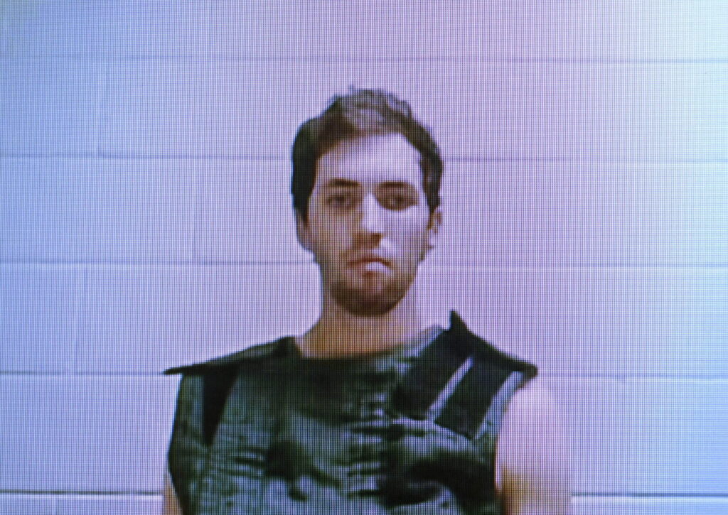 SCOTT G WINTERTON / POOL / KEYSTONE