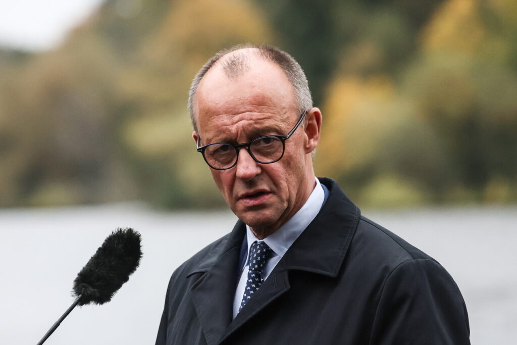 FILIP SINGER /POOL / KEYSTONE