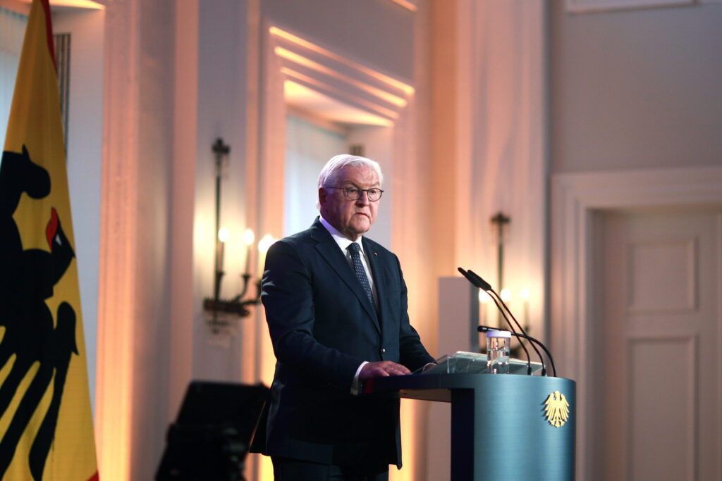 CHRISTIAN MARQUARDT / POOL / KEYSTONE