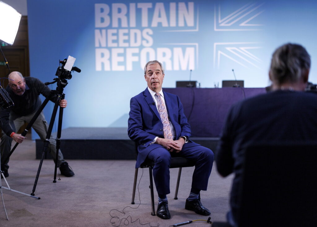 TOLGA AKMEN / KEYSTONE