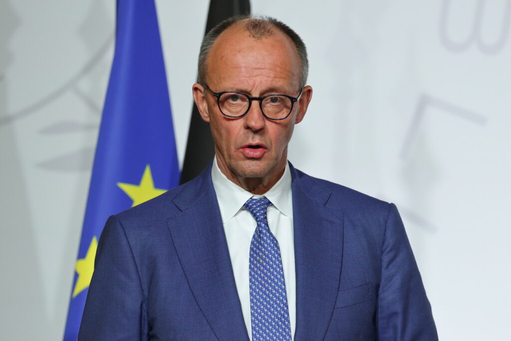 LUDOVIC MARIN / POOL / KEYSTONE