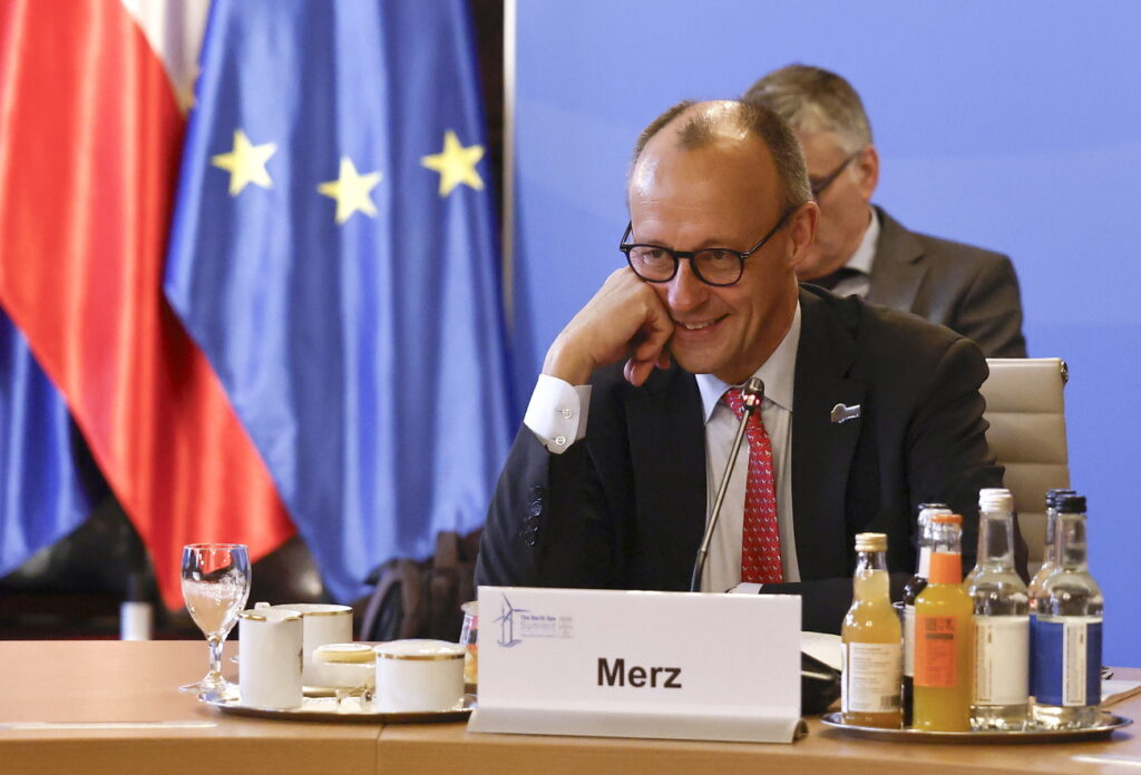 MORRIS MACMATZEN / POOL / KEYSTONE