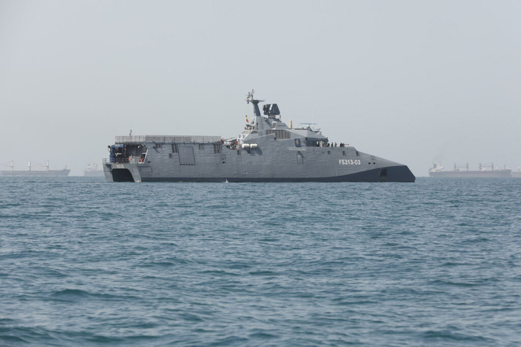 IRANIAN ARMY OFFICE HANDOUT / KEYSTONE