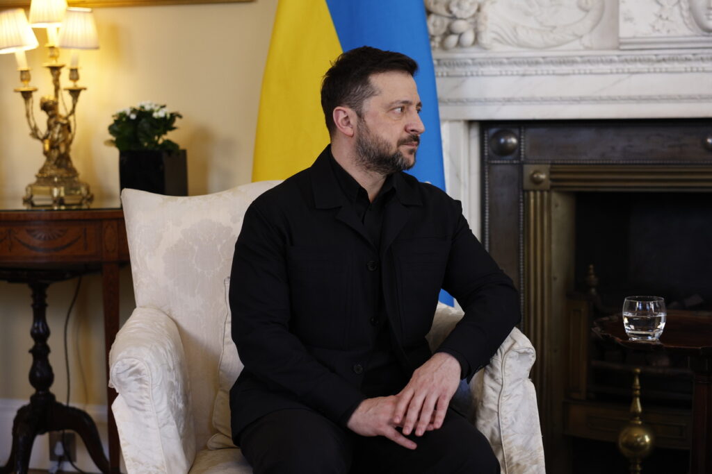 DAVID CLIFF/POOL / KEYSTONE