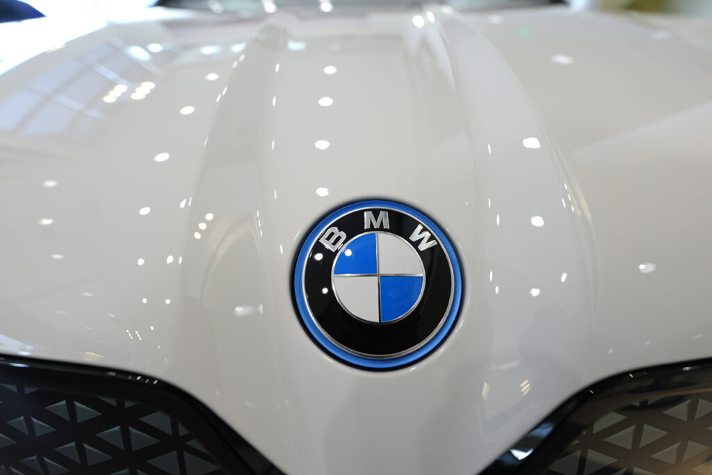 BMW verkauft in den USA weniger Fahrzeuge im ersten Quartal. E-Auto-Verkäufe brechen um rund die Hälfte ein