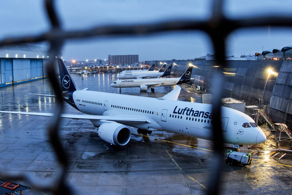 Energiekrise in der Luftfahrt: Lufthansa warnt vor Kerosin-Engpässen